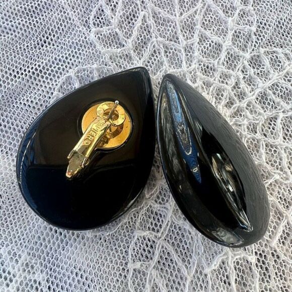 Vintage Napier Large Black Lucite Sculptured Teardrop Earrings - Picture 5 of 9